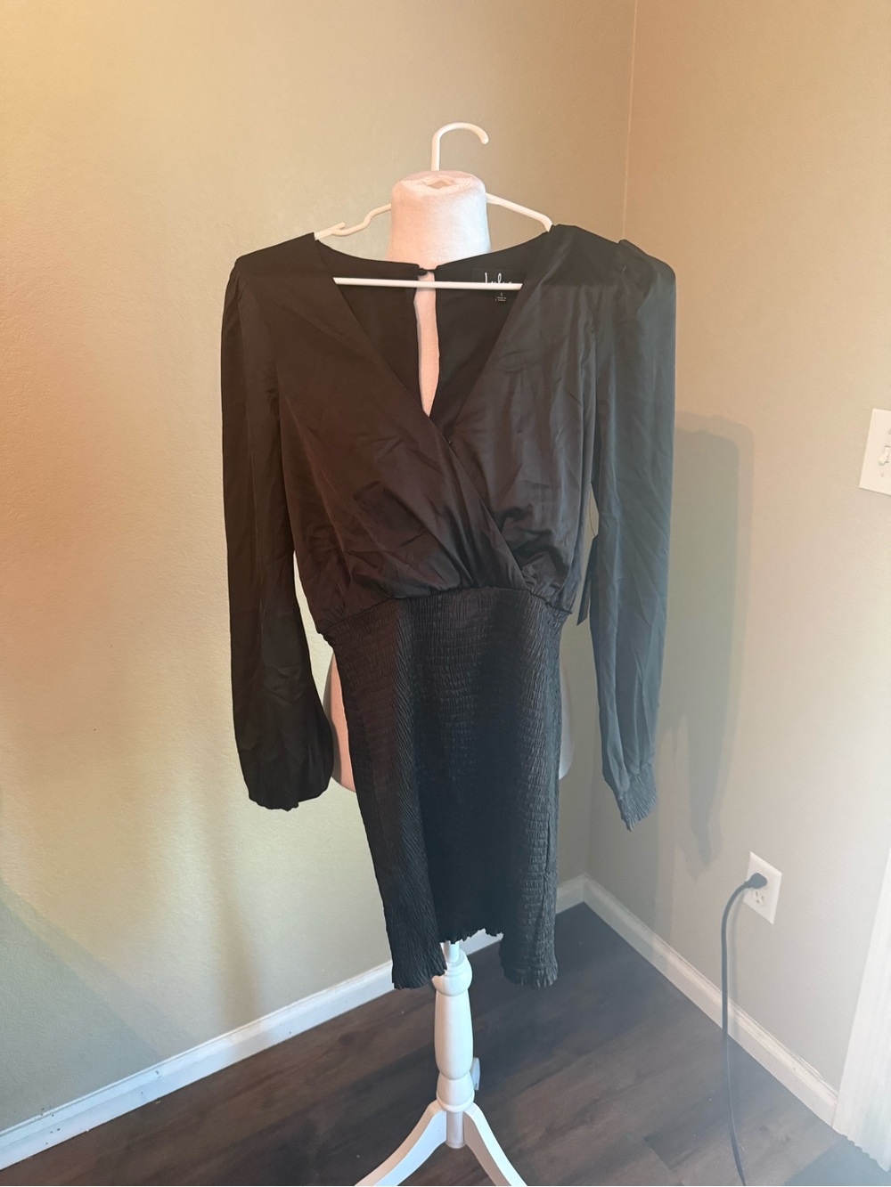Lulus Black Long-Sleeve smocked Waist Dress